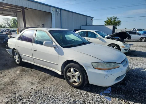 2000 Honda Accord Ex from USA, damaged, VIN 1HGCG1659YA091598